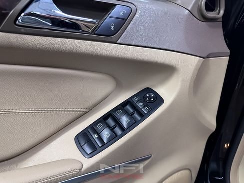 Used 2011 Mercedes-Benz ML 350 4MATIC image 33