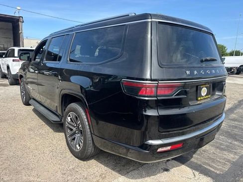 Used 2024 Jeep Wagoneer L Series II w/ Flexible Seating Group AWD/4WD image 7