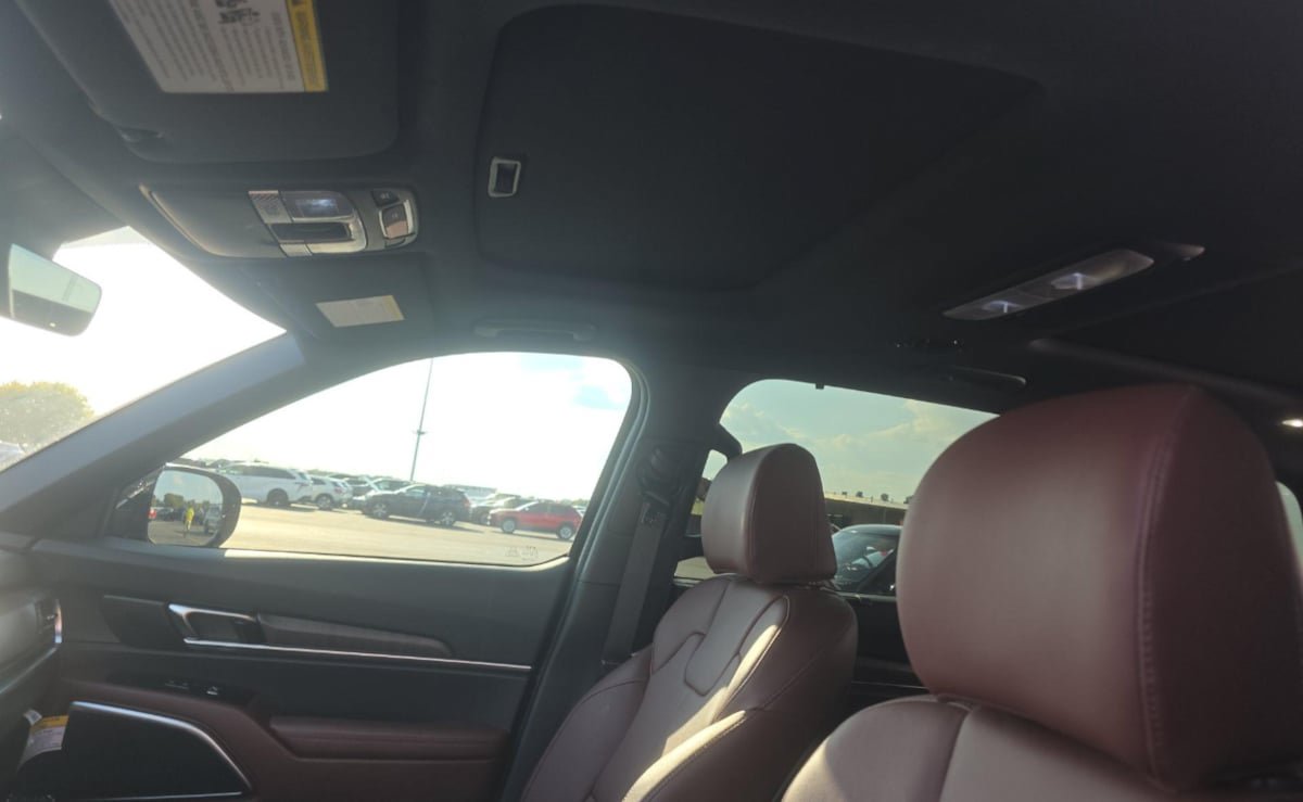 Used 2025 Kia Telluride SX FWD image 11