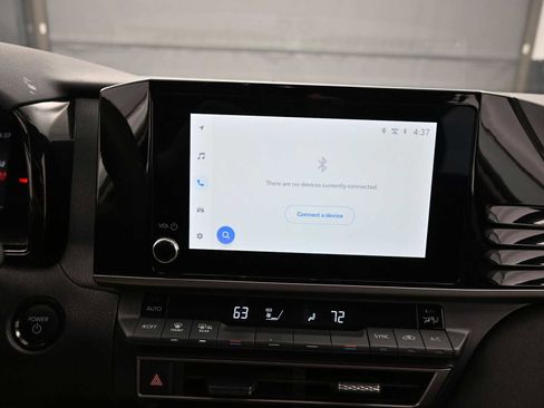 Used 2025 Toyota Camry LE w/ Convenience Package image 15