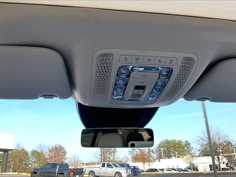 Used 2025 Mercedes-Benz GLE 350 4MATIC image 36