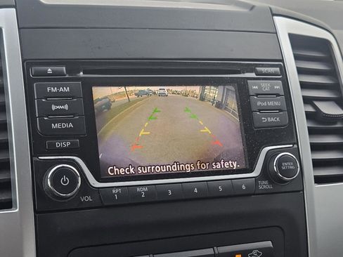 Used 2018 Nissan Frontier SV image 19