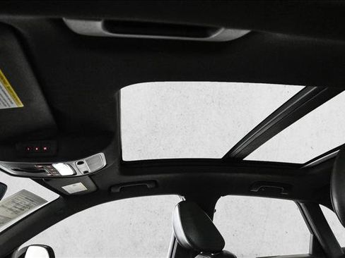 Used 2018 Audi Q3 2.0T Premium image 16