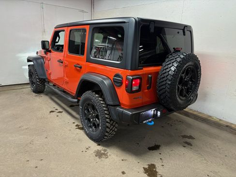 Used 2023 Jeep Wrangler Unlimited w/ Cold Weather Group image 7