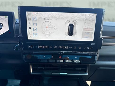 Used 2025 GMC Hummer EV 3X AWD/4WD image 11