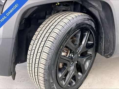 Used 2017 Jeep Renegade Altitude FWD image 33