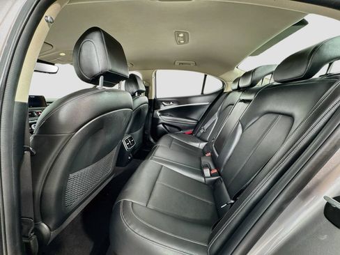 Used 2022 Genesis G70 2.0T AWD/4WD image 13