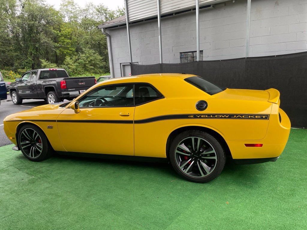 Used 2012 Dodge Challenger SRT8 Yellow Jacket w/ Premium Sound Group RWD image 7