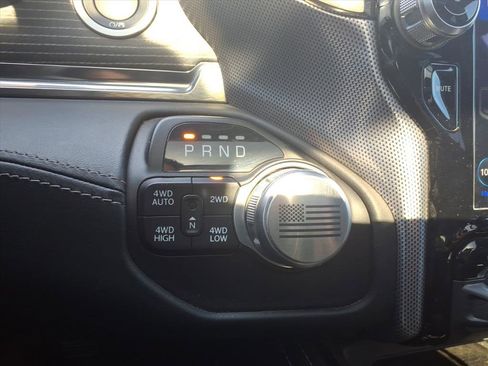 Used 2020 RAM 1500 Limited w/ Black Appearance Package image 25