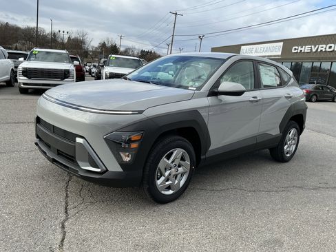 New 2026 Hyundai Kona SE image 7