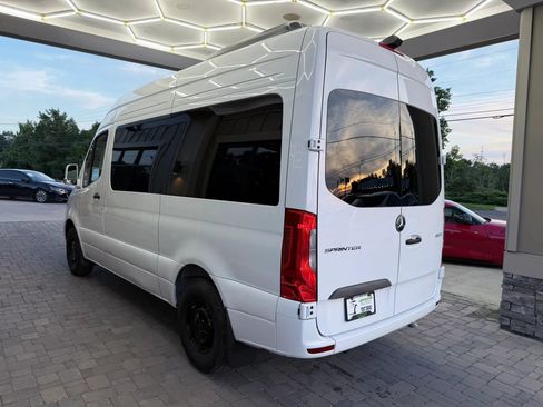 Used 2024 Mercedes-Benz Sprinter 2500 image 32