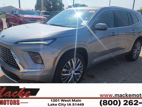 Used 2026 Buick Enclave Avenir w/ Super Cruise Package AWD/4WD image 1
