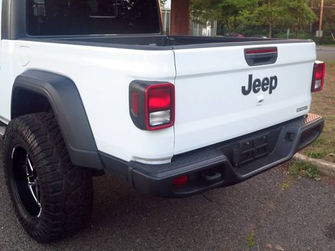 Used 2020 Jeep Gladiator Sport w/ Quick Order Package 24S AWD/4WD image 30