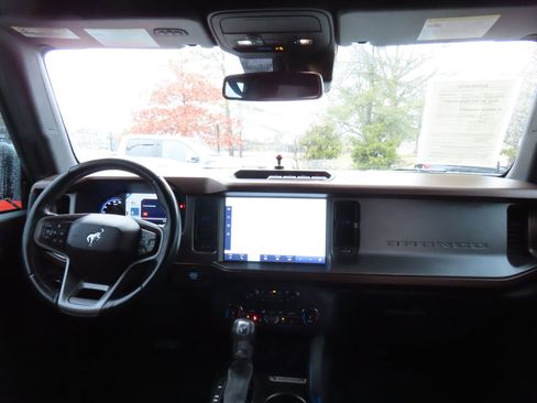 Used 2022 Ford Bronco Outer Banks image 19