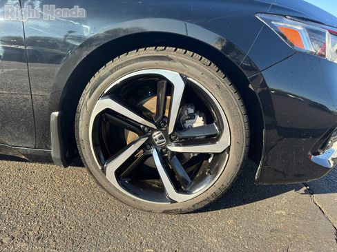 Used 2022 Honda Accord Sport image 10