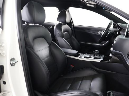 Used 2019 Kia Stinger GT2 AWD/4WD image 37