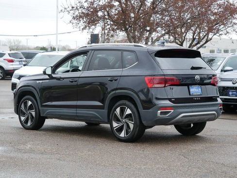 Certified 2024 Volkswagen Taos SE image 5