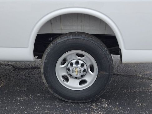 New 2025 Chevrolet Express 2500 w/ Driver Convenience Package image 15