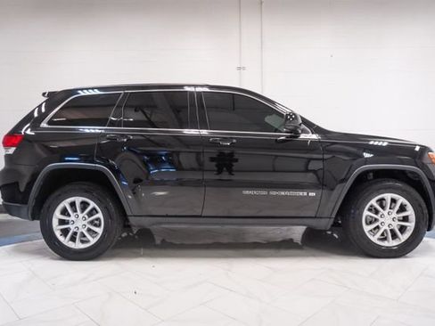 Used 2022 Jeep Grand Cherokee Laredo E w/ Security & Convenience Group RWD image 23