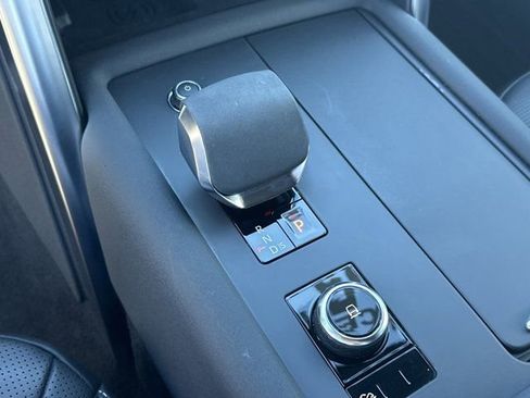 Used 2023 Land Rover Discovery HSE R-Dynamic image 33