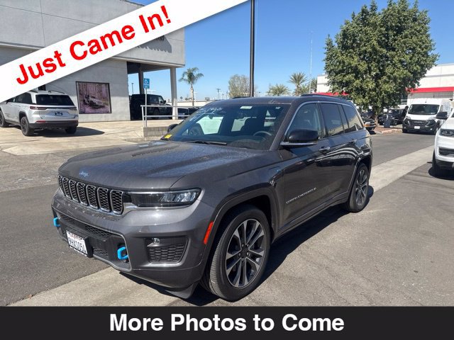 Used 2023 Jeep Grand Cherokee Overland w/ Luxury Tech Group IV AWD/4WD image 1
