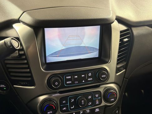 Used 2018 Chevrolet Suburban Premier image 19