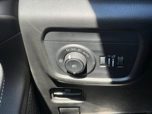 Used 2025 Jeep Grand Cherokee L Limited w/ Luxury Tech Group II AWD/4WD image 22
