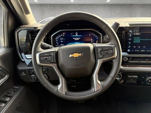 Used 2025 Chevrolet Silverado 2500 LT w/ Convenience Package AWD/4WD image 21