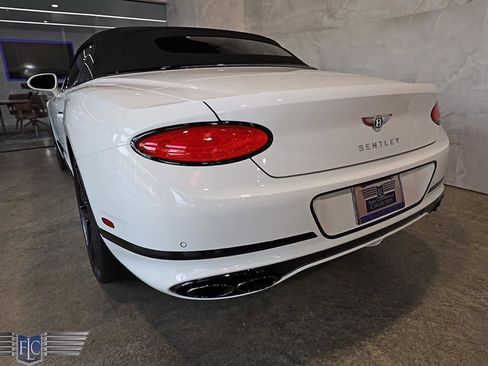 Used 2021 Bentley Continental GT V8 AWD/4WD image 46
