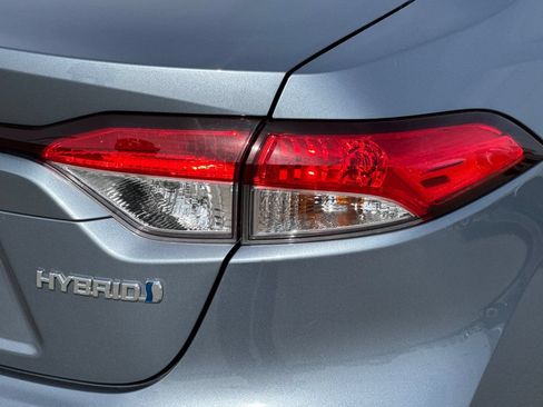 Used 2022 Toyota Corolla LE FWD image 30