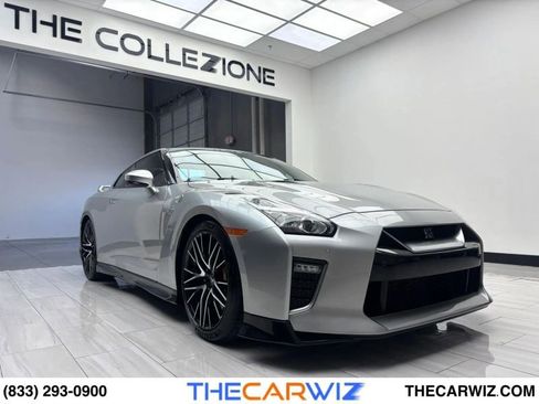 Used 2023 Nissan GT-R Premium w/ Premium Interior Package image 1