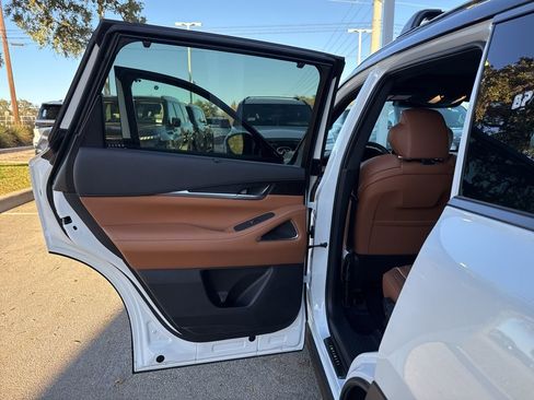 New 2026 INFINITI QX60 Autograph w/ Dark Cargo Package image 32