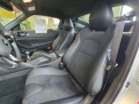 Certified 2025 Nissan Z Performance w/ Floor Mat Package RWD image 3