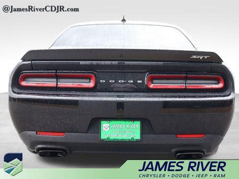 Used 2016 Dodge Challenger SRT Hellcat image 4