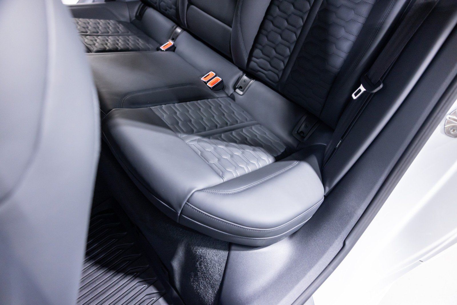 Used 2025 Audi RS 7 Performance w/ Executive Package AWD/4WD image 36