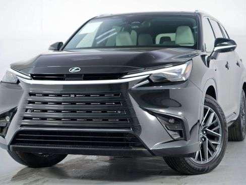 Used 2025 Lexus TX 350 AWD w/ Technology Package image 3