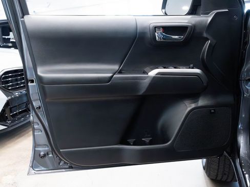 Used 2023 Toyota Tacoma Limited image 18