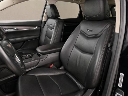Used 2019 Cadillac XT5 Luxury FWD image 12