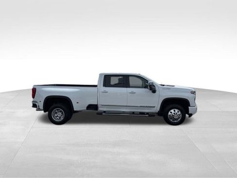 New 2026 Chevrolet Silverado 3500 High Country w/ High Country Premium Package AWD/4WD image 4