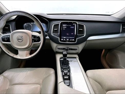 Used 2017 Volvo XC90 T6 Momentum w/ Vision Package AWD/4WD image 18