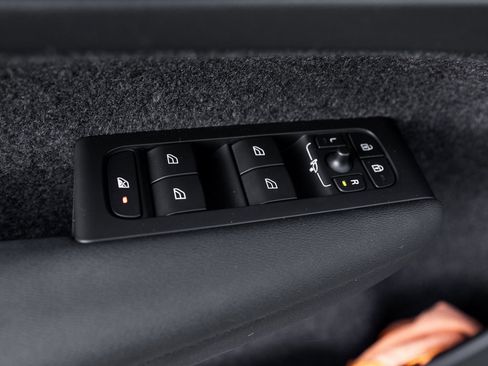 Used 2023 Volvo XC40 B5 Plus w/ Driver Assist Package image 14