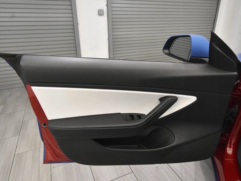 Used 2018 Tesla Model 3 Long Range AWD/4WD image 18
