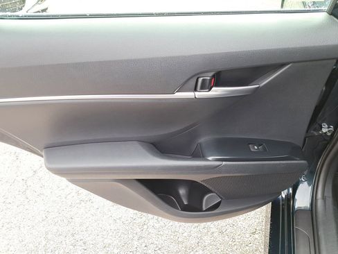 Certified 2019 Toyota Camry LE image 7