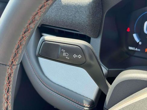 Used 2025 Ford Explorer Active image 22