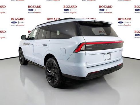 New 2025 Lincoln Navigator Reserve w/ Jet Appearance Package AWD/4WD image 5