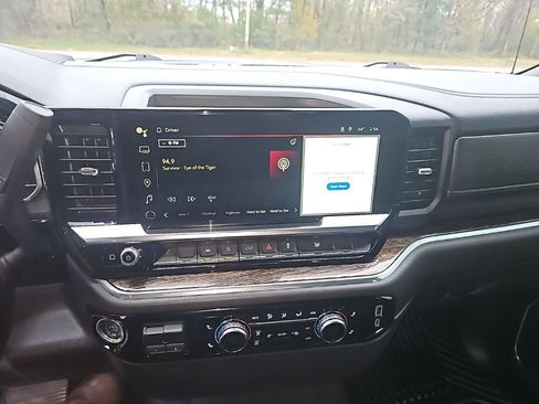 Used 2024 GMC Sierra 1500 Elevation image 19