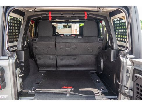 Used 2021 Jeep Wrangler Unlimited Rubicon AWD/4WD image 34