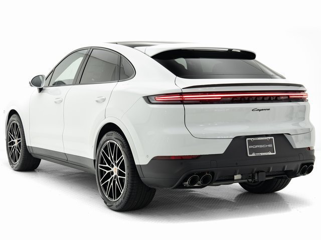 Certified 2026 Porsche Cayenne Coupe AWD/4WD image 3