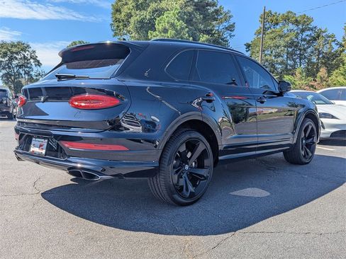 Used 2021 Bentley Bentayga V8 image 4