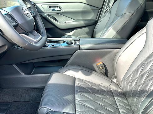 New 2026 Nissan Rogue Platinum w/ Platinum Premium Package image 10